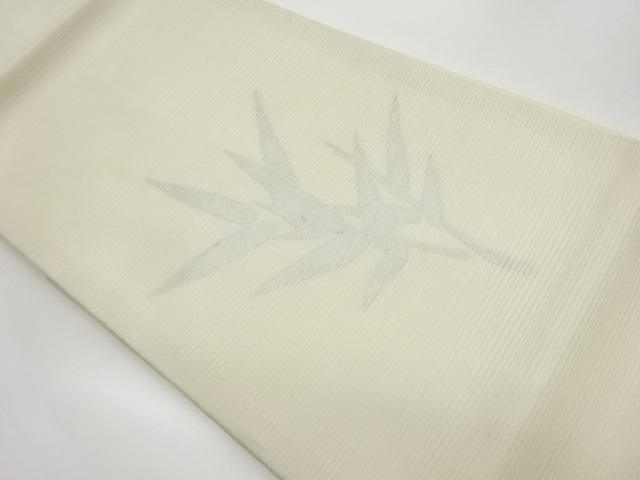 絽草葉模様織出し名古屋帯